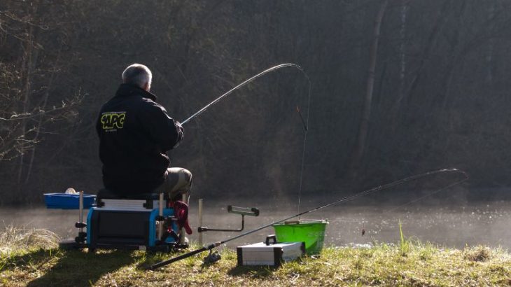 Matériel de pêche au feeder, au quiver et pêche anglaise